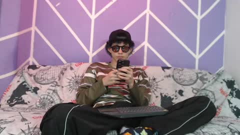 Snapshot of club_latinboys chatting on 10/14/25, 07:47 club_latinboys online show from 10/14/25, 07:47