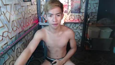 Snapshot of clyde_twinkx chatting on 10/26/25, 06:14 clyde_twinkx online show from 10/26/25, 06:14