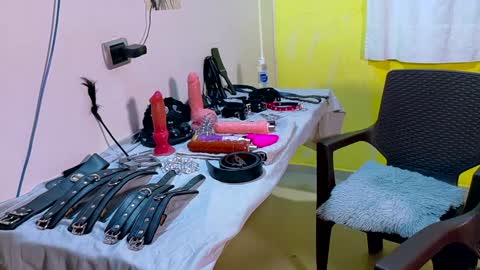 Clyde and Bunny online show from 02/07/25, 03:01