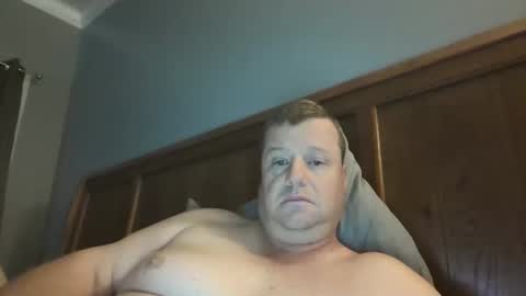 Snapshot of cmachen chatting on 10/19/25, 04:40 cmachen online show from 10/19/25, 04:40