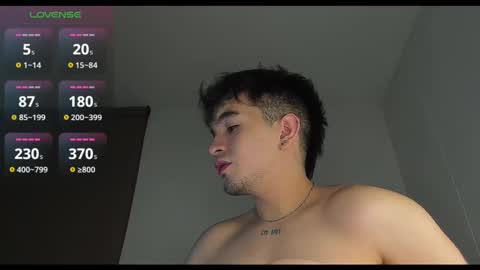 Johan   online show from 11/26/25, 02:12