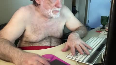 Snapshot of coach_karl chatting on 05/13/26, 11:18 Coach Karl Porn Star Tip me all the way to my next trip online show from 05/13/26, 11:18