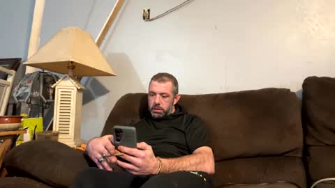 Snapshot of coachg12 chatting on 02/10/26, 02:32 coachg12 online show from 02/10/26, 02:32