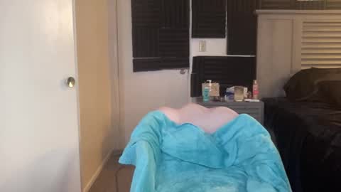 CocaNutt online show from 01/10/26, 07:43