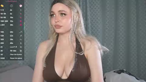 Mila online show from 07/16/26, 09:43