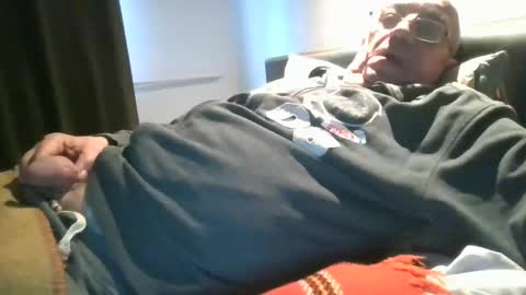 cock9635 online show from 01/01/25, 12:22