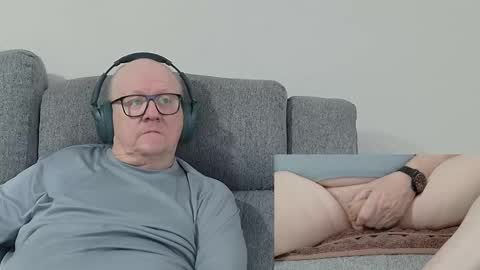 Charlie. online show from 11/23/25, 12:05