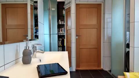 Cockvantage online show from 09/19/25, 11:55