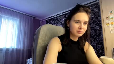 Nikki online show from 10/09/25, 10:13