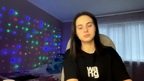 Nikki online show from 10/20/25, 06:36