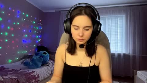 Nikki online show from 10/24/25, 09:17