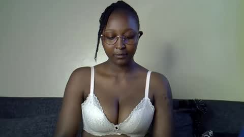 Coco online show from 04/15/26, 02:46