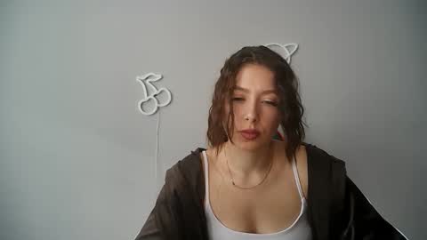 Snapshot of cocoberry1 chatting on 09/17/25, 07:10 cocoberry1 online show from 09/17/25, 07:10