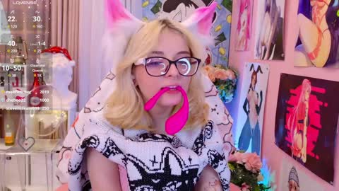 Mia online show from 12/15/24, 12:18