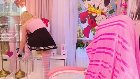 Mia online show from 12/19/24, 12:24