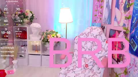 Mia online show from 02/11/25, 12:17