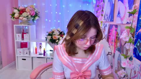 Mia online show from 04/01/26, 10:07