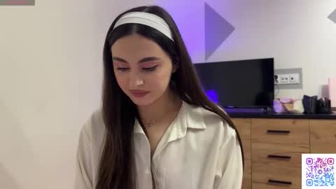 Snapshot of coffee_wihtout_milk chatting on 02/24/26, 06:06 Yumi online show from 02/24/26, 06:06