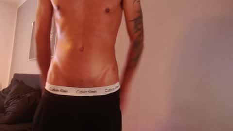 Snapshot of coitzzz chatting on 12/29/24, 09:39 coitzzz online show from 12/29/24, 09:39