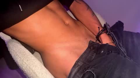 Snapshot of coitzzz chatting on 10/13/25, 06:24 coitzzz online show from 10/13/25, 06:24