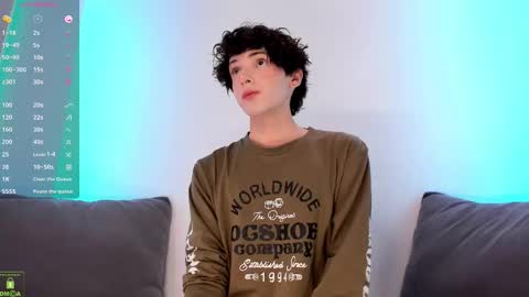 Snapshot of colestorm chatting on 10/08/25, 08:50 COLE online show from 10/08/25, 08:50