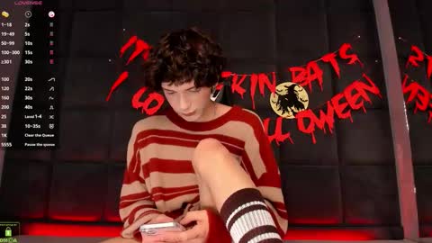 Snapshot of colestorm chatting on 10/26/25, 09:10 COLE online show from 10/26/25, 09:10