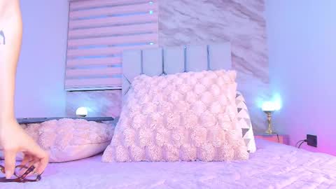 colett online show from 12/15/25, 11:58