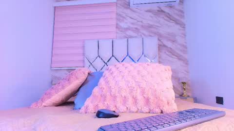 colett online show from 03/15/26, 11:49