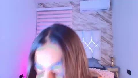 colett online show from 03/26/26, 12:00