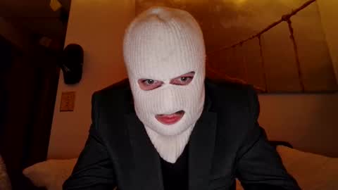 Snapshot of colin_1996 chatting on 11/16/25, 03:45 colin_1996 online show from 11/16/25, 03:45