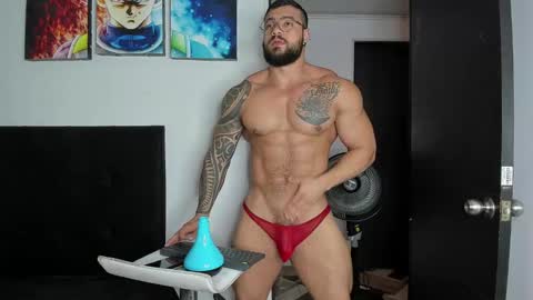 college_muscle_ass online show from 12/24/24, 06:39