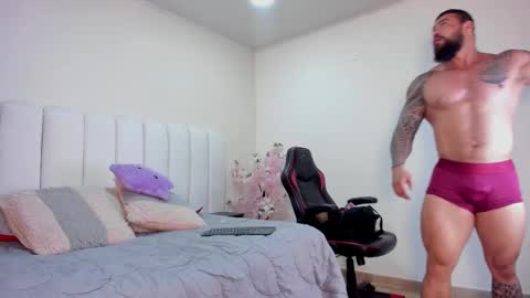 college_muscle_ass online show from 09/09/25, 01:49