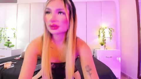 college_muscle_ass online show from 10/15/25, 11:38