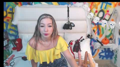 valentina online show from 10/09/25, 11:30