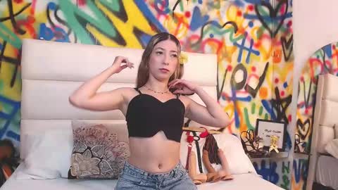 Snapshot of collins_aria chatting on 02/01/26, 12:04 valentina online show from 02/01/26, 12:04