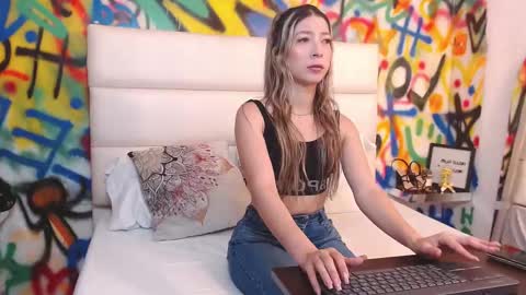 Snapshot of collins_aria chatting on 02/05/26, 11:59 valentina online show from 02/05/26, 11:59