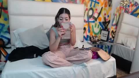 Snapshot of collins_aria chatting on 02/16/26, 11:28 valentina online show from 02/16/26, 11:28