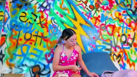 valentina online show from 04/13/26, 11:59