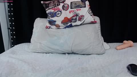 Snapshot of colombia_mommy_ chatting on 01/11/25, 03:31  GRETCHEN  online show from 01/11/25, 03:31