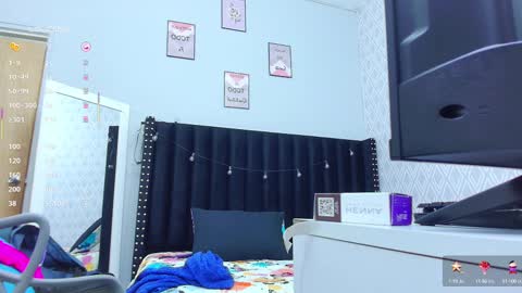 Snapshot of colombia_mommy_ chatting on 02/17/25, 12:38  GRETCHEN  online show from 02/17/25, 12:38