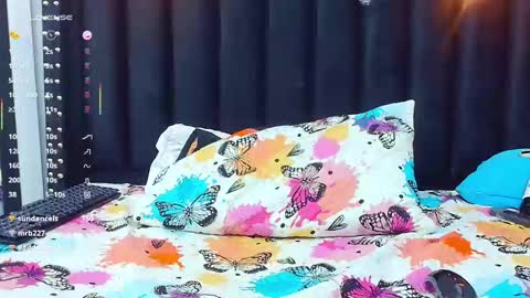 Snapshot of colombia_mommy_ chatting on 02/17/25, 03:42  GRETCHEN  online show from 02/17/25, 03:42