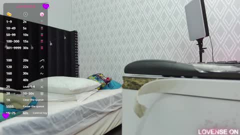 Snapshot of colombia_mommy_ chatting on 03/08/25, 12:30  GRETCHEN  online show from 03/08/25, 12:30