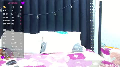Snapshot of colombia_mommy_ chatting on 03/11/25, 03:34  GRETCHEN  online show from 03/11/25, 03:34