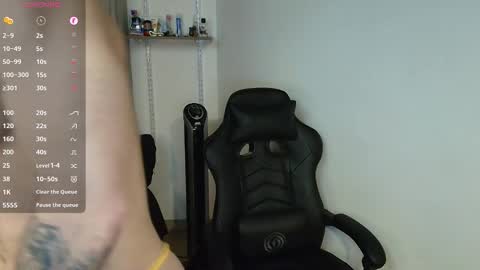 colombianmuscle8 online show from 03/25/26, 02:39