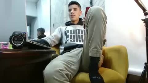 Jhon online show from 10/09/25, 02:20