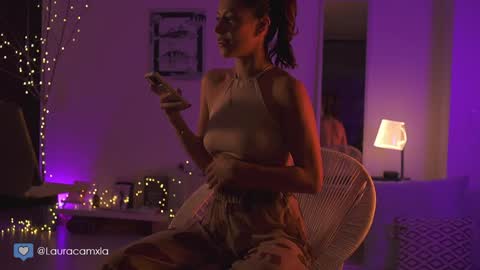 Laura online show from 12/14/24, 12:22