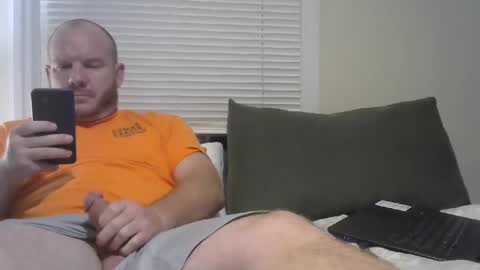 Snapshot of comegetmeinthemorning chatting on 12/11/24, 12:12 comegetmeinthemorning online show from 12/11/24, 12:12