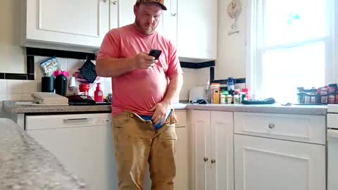 Snapshot of comegetmeinthemorning chatting on 03/31/26, 07:14 comegetmeinthemorning online show from 03/31/26, 07:14