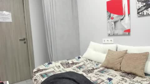 Snapshot of comely_camillla chatting on 01/19/26, 01:20 Camilla online show from 01/19/26, 01:20