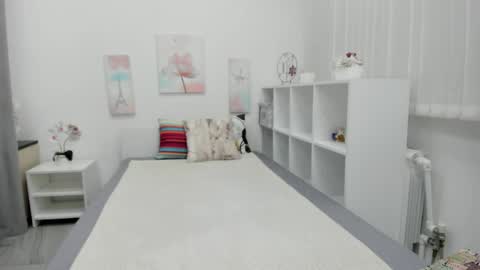 Snapshot of comely_camillla chatting on 03/26/26, 04:07 Camilla online show from 03/26/26, 04:07